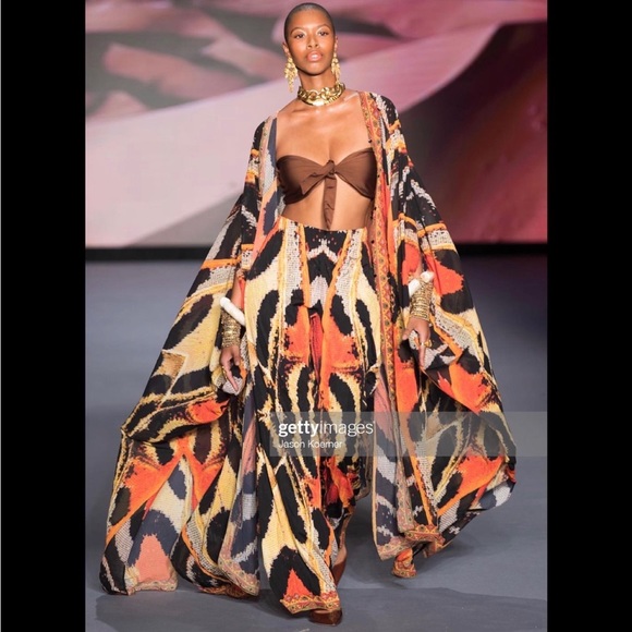 Wild Animal Print Kaftan, & Wide-Legged Pants Set! - Picture 4 of 5